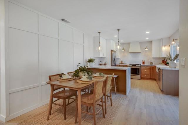 11384 Almazon St, San Diego CA: https://media.crmls.org/mediaz/fc9e62be-88b0-41c5-9ba8-958ad99f7d99.jpg