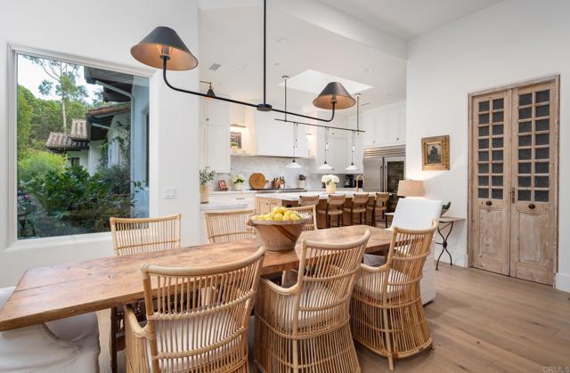 15807 Puerta Del Sol, Rancho Santa Fe CA: https://media.crmls.org/mediaz/fc9f2fa6-6ecd-4d6e-b1fd-af8cc73e3a48.jpg