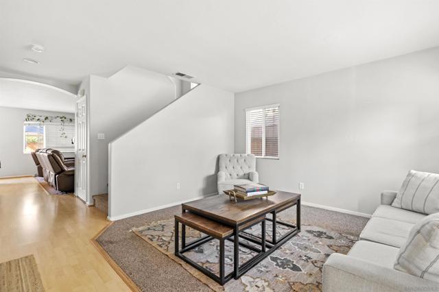 5954 Vista Santa Catarina, San Diego CA: https://media.crmls.org/mediaz/fca09ea6-a381-4340-8abd-a4b0c450ce07.jpg