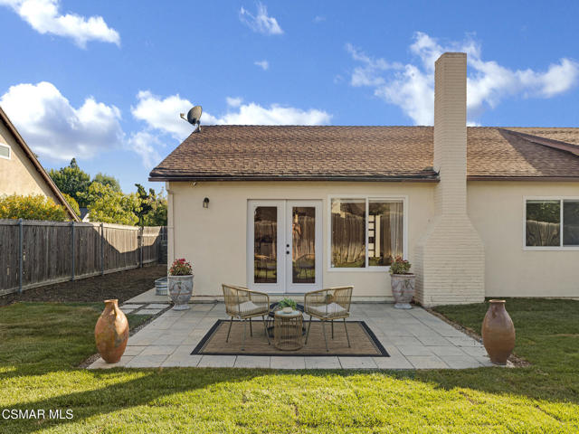 898 Oakmound Avenue, Newbury Park CA: https://media.crmls.org/mediaz/fca16b92-c070-428c-a9f2-4d5c05c66e12.jpg