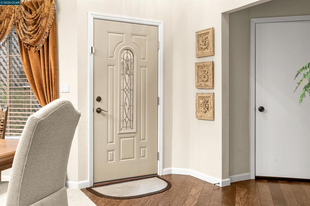 https://media.crmls.org/mediaz/fca1de89-9249-48fa-9ef3-860616e48603.jpg?preset=X-Large