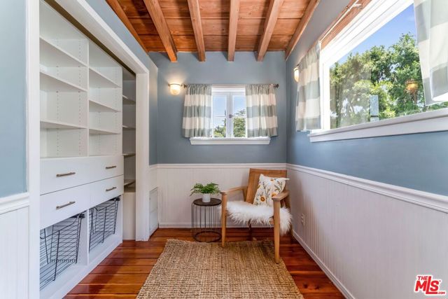 3940 Davana Road, Sherman Oaks CA: https://media.crmls.org/mediaz/fca2d4ba-b699-45ba-a179-357dc168d1fd.jpg