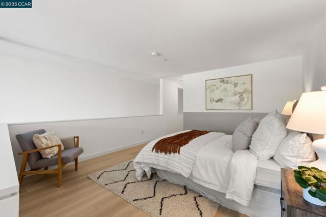 1200 65Th St, Emeryville CA: https://media.crmls.org/mediaz/fca31830-4920-4bc6-beb2-10c54ab11077.jpg