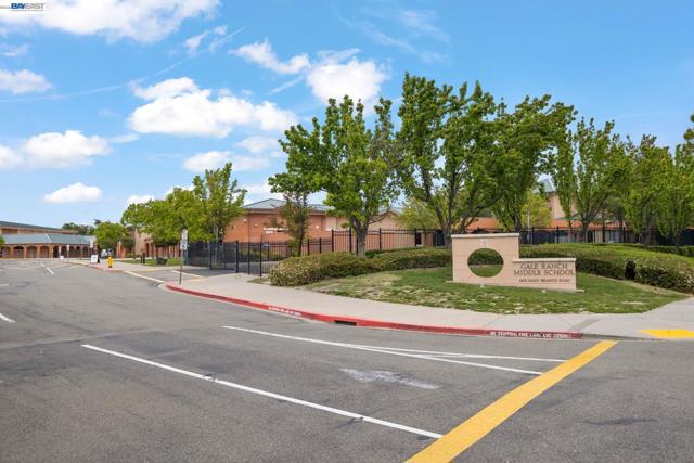 5119 Rowan Drive, San Ramon CA: https://media.crmls.org/mediaz/fca3c126-5ee6-48be-9089-44da903361cc.jpg