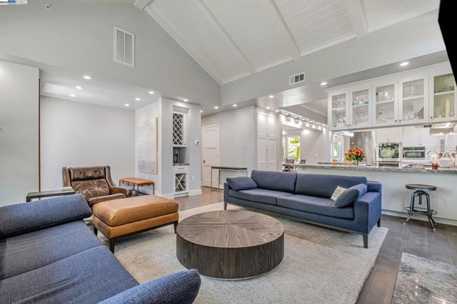 375 Hillview Dr, Fremont CA: https://media.crmls.org/mediaz/fca54050-d38d-4d32-b9d0-212da121b8d1.jpg
