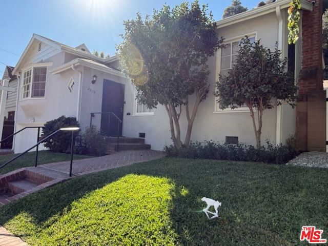 2515 Canyon Drive, Los Angeles CA: https://media.crmls.org/mediaz/fca691dc-d82b-478b-ab3c-6737f056a013.jpg