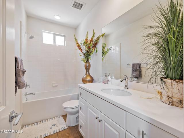 27636 Camellia Drive, Saugus CA: https://media.crmls.org/mediaz/fca732c9-2c83-45cb-a305-65f73207a549.jpg