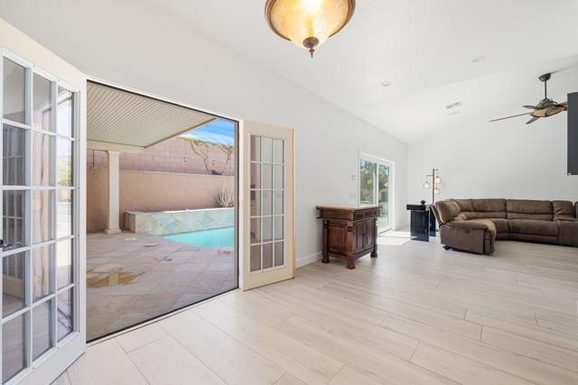 Image 18 of 48 For 43875 Milan Court