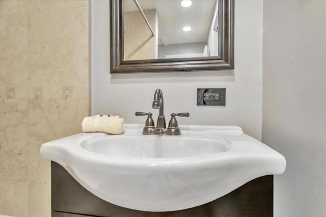 560 River Drive, Boulder Creek CA: https://media.crmls.org/mediaz/fca91666-21a0-4d03-beb3-aad36278686d.jpg