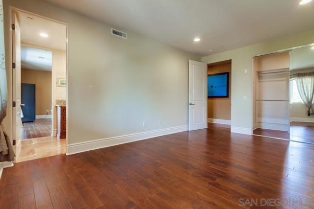 Image 27 of 43 For 1690 Gascony Rd