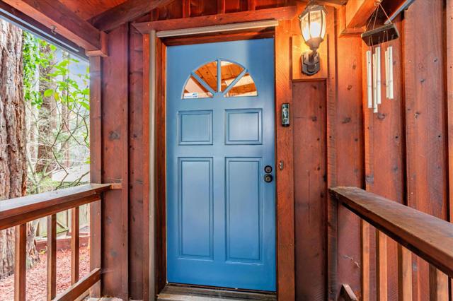 325 Ridge Drive, Boulder Creek CA: https://media.crmls.org/mediaz/fca991ab-1de0-4bc4-b7f2-f89ebd50628e.jpg