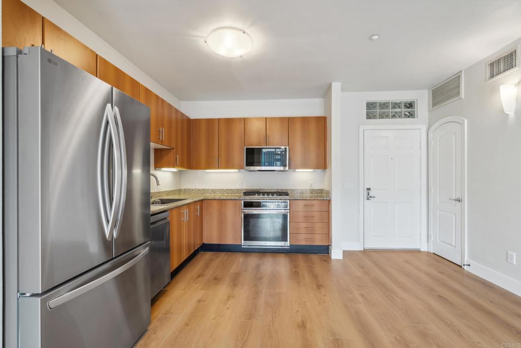 550 Park Boulevard - photo 7