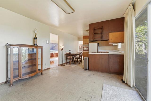 3915 Kingridge Drive, San Mateo CA: https://media.crmls.org/mediaz/fcab1cf5-7b6c-4354-95bf-9a2f8fa7ac2c.jpg