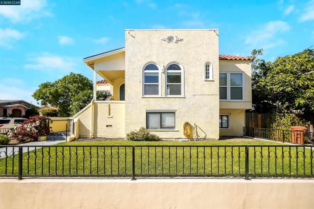 198 W 9Th St