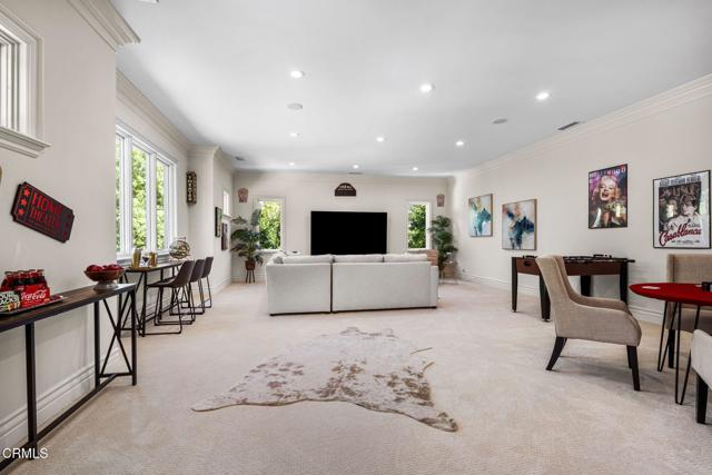 Detail Gallery Image 43 of 50 For 4080 Dover Rd, La Canada Flintridge,  CA 91011 - 5 Beds | 6/1 Baths