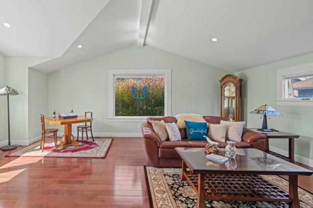 311 Walnut Street, Pacific Grove CA: https://media.crmls.org/mediaz/fcacdce5-37b6-4a6e-a4c5-92cb223c26be.jpg