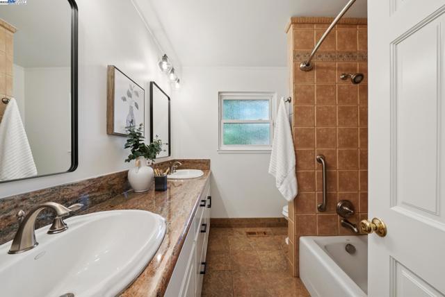 1515 Grove Way, Concord CA: https://media.crmls.org/mediaz/fcacfa19-035b-4dc4-b2ce-8946a1da1874.jpg