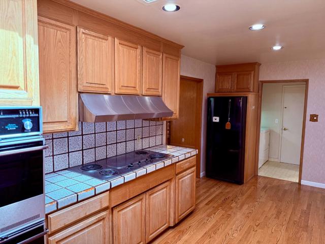 1389 Chelsea Drive, Los Altos CA: https://media.crmls.org/mediaz/fcad3031-dc41-45dc-84ef-c507b9706948.jpg