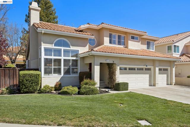 Image 1 of 60 For 674 Crystal Ct