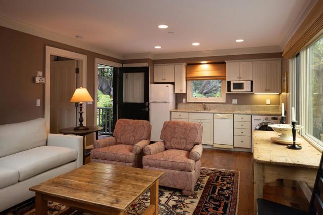 1238 Padre Lane, Pebble Beach CA: https://media.crmls.org/mediaz/fcadb1e4-6e9d-4821-a584-843c3384a709.jpg