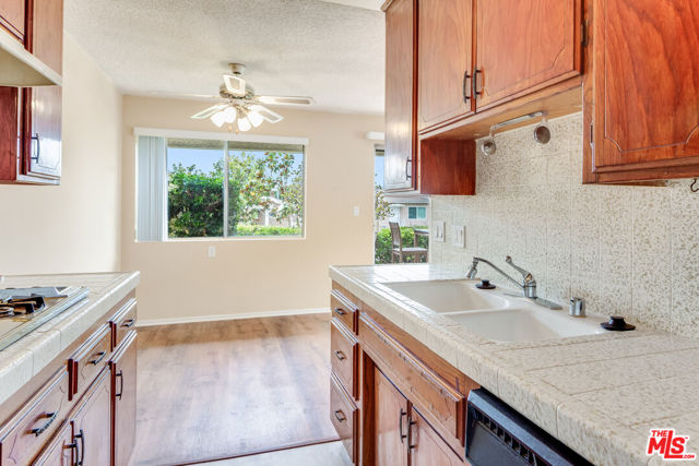 3826 Prospect Avenue, Culver City CA: https://media.crmls.org/mediaz/fcae6fed-7d67-4e6d-bb0b-1bc2ecd44e4e.jpg