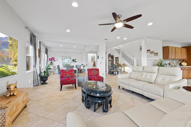 1145 Oak Brook Way, Gilroy CA: https://media.crmls.org/mediaz/fcae7080-b0ff-4af3-a299-4dd28f7f4eb9.jpg