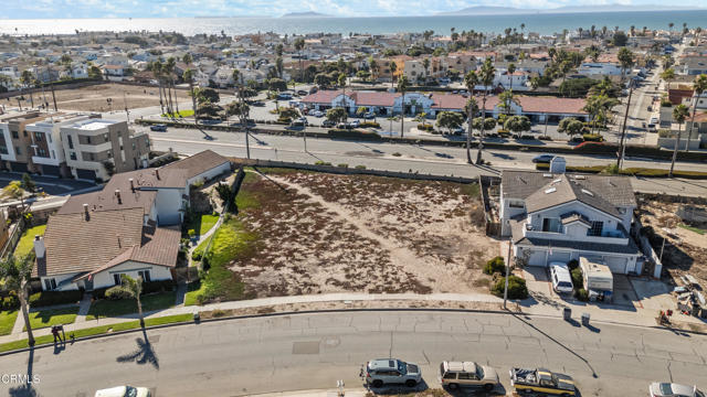 Detail Gallery Image 3 of 10 For 1011 Dunes St, Oxnard,  CA 93035 - – Beds | – Baths