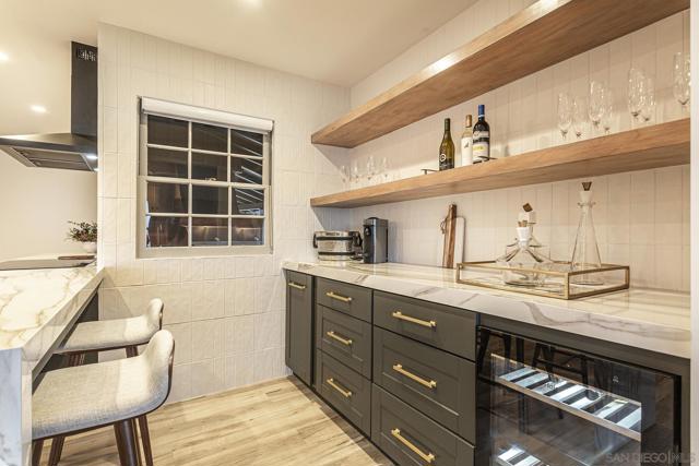 7362 Brodiaea Way, La Jolla CA: https://media.crmls.org/mediaz/fcaf54b3-d1ae-493b-a5e7-40b4a70965bf.jpg