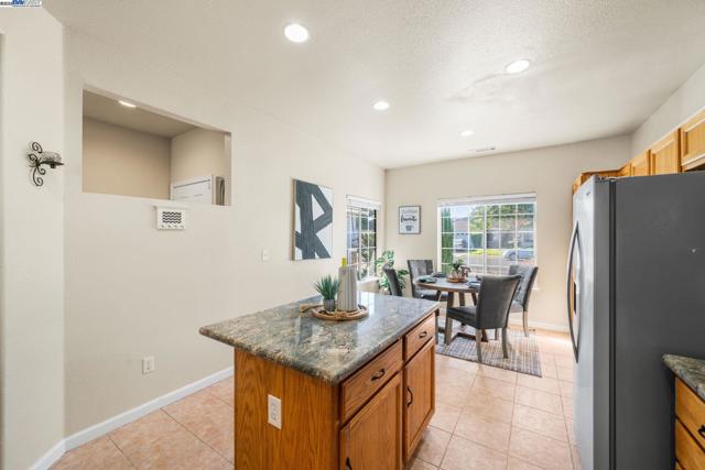 1983 Cork Oak Ln, Manteca CA: https://media.crmls.org/mediaz/fcaf6150-8d85-4bfe-a183-b853feaa6187.jpg