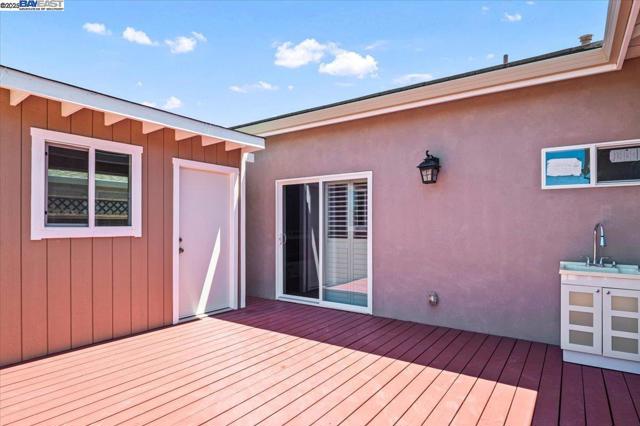 4309 BORA BORA AVE, Fremont CA: https://media.crmls.org/mediaz/fcafc516-9bb2-4b09-b92f-7533c8ddd19c.jpg