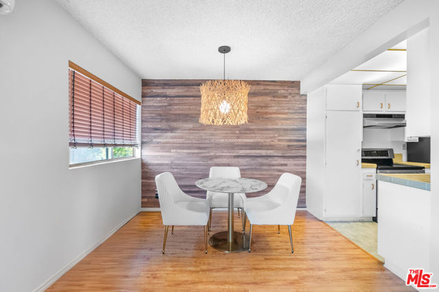 5950 Buckingham, Culver City CA: https://media.crmls.org/mediaz/fcafc7c2-1271-4796-b89e-547a693da7e3.jpg