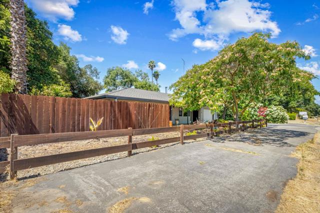 17785 Casa Lane, Morgan Hill CA: https://media.crmls.org/mediaz/fcb06b91-779f-40e2-9b11-a8dd01a714a7.jpg
