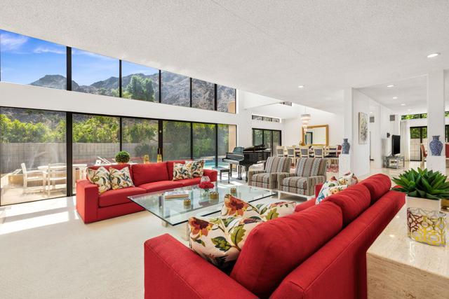46220 Manitou Drive, Indian Wells CA: https://media.crmls.org/mediaz/fcb1cef8-08e5-4a3d-bebf-1758d77ba30e.jpg