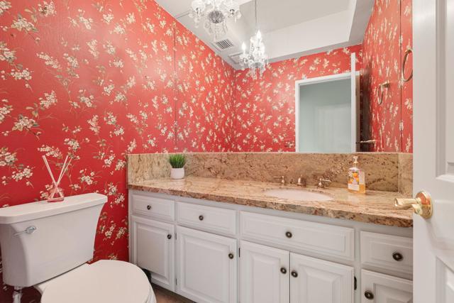 72056 Palm Haven Drive, Rancho Mirage CA: https://media.crmls.org/mediaz/fcb1deb8-33a1-4d3d-8651-91aa480c89a5.jpg