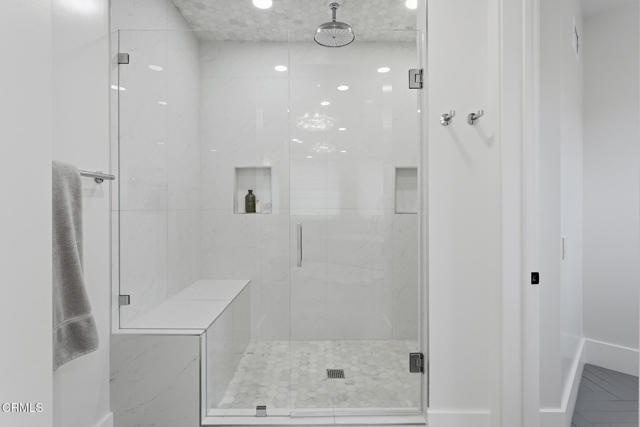 Detail Gallery Image 32 of 54 For 550 Unique Ln, Simi Valley,  CA 93065 - 5 Beds | 5/1 Baths