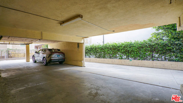5342 Lexington Avenue, Los Angeles CA: https://media.crmls.org/mediaz/fcb2109e-0112-4ca6-867a-39444f8561e7.jpg