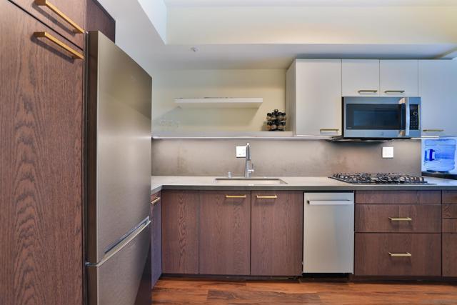 500 W Harbor Dr., San Diego CA: https://media.crmls.org/mediaz/fcb35896-32db-4046-819b-5c9d0196f475.jpg