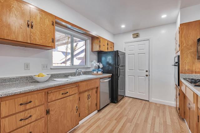 987 Selby Lane, San Jose CA: https://media.crmls.org/mediaz/fcb3eded-f07a-4468-9344-a5a39bd0d94a.jpg