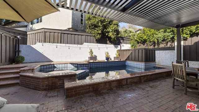 663 W Terrylynn Place, Long Beach CA: https://media.crmls.org/mediaz/fcb40499-91bf-4079-a670-28e2108b278a.jpg
