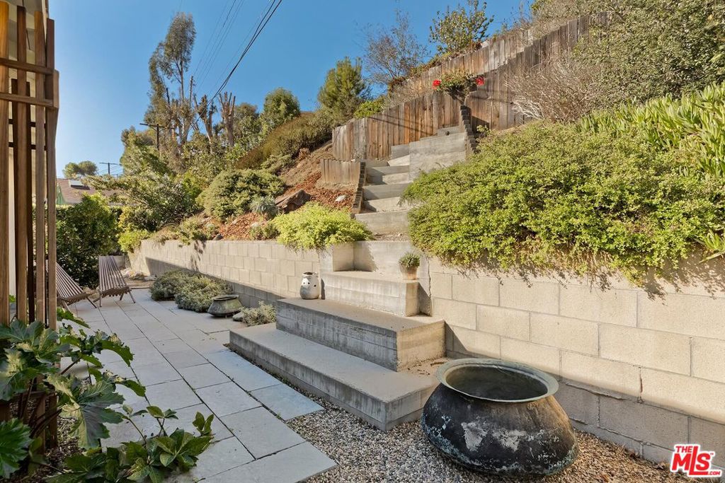 MLS #25612815 image #29