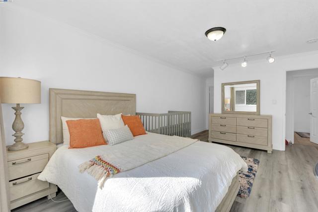 2500 Miramar Ave, Castro Valley CA: https://media.crmls.org/mediaz/fcb44a2b-33eb-4afa-904c-be6ed9acf0fb.jpg