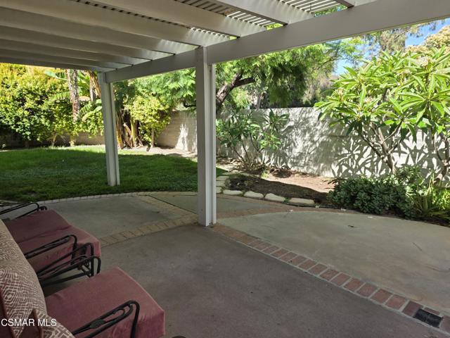 3030 Morningside Drive, Thousand Oaks CA: https://media.crmls.org/mediaz/fcb4fbbc-94ca-4bb2-af00-5710ae0ca186.jpg