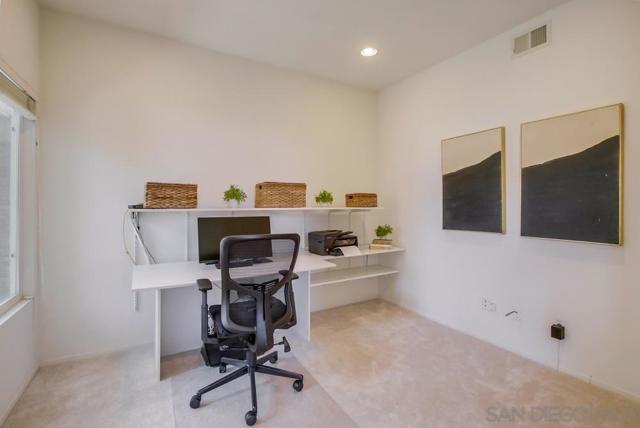 11841 Treewind Ct, San Diego CA: https://media.crmls.org/mediaz/fcb5ccf2-c94c-4f94-8382-5c0590b43ae4.jpg