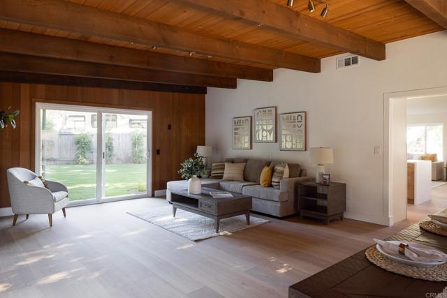 Detail Gallery Image 13 of 39 For 310 Oakbranch Dr, Encinitas,  CA 92024 - 3 Beds | 2 Baths