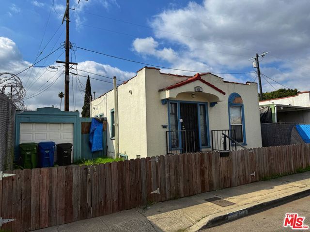 426 63rd Place, Los Angeles, California 90003, 2 Bedrooms Bedrooms, ,1 BathroomBathrooms,Single Family Residence,For Sale,63rd,25518697
