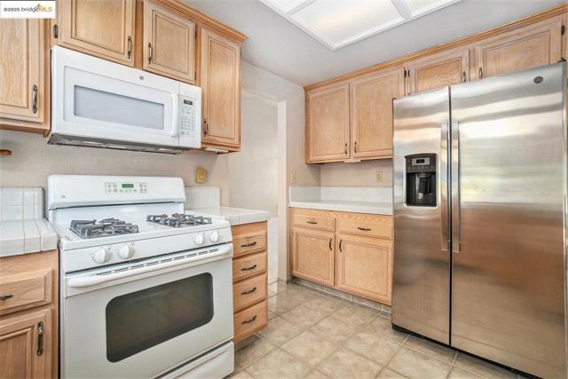 4606 Arabian WAY, Antioch CA: https://media.crmls.org/mediaz/fcb7a004-fb5f-41db-939e-f9e72fd8990c.jpg