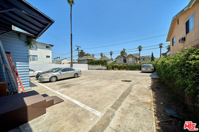 1414 Wilton Place, Los Angeles, California 90019, ,Multi-Family,For Sale,Wilton,24426273