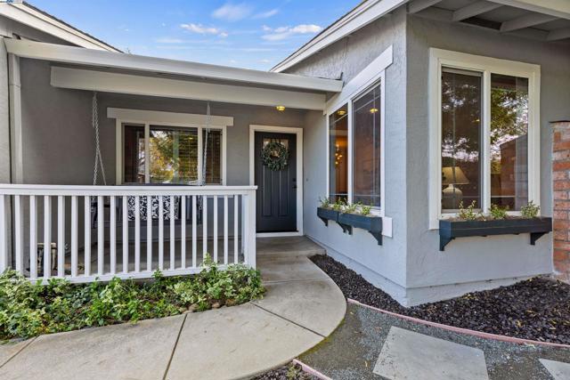 5285 Felicia Ave, Livermore CA: https://media.crmls.org/mediaz/fcb7ae47-f9ce-4cc9-bc01-5d0459d7c4a6.jpg