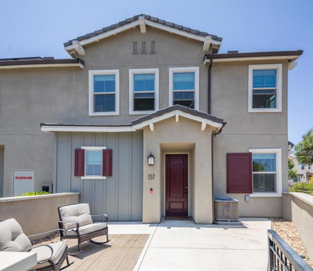 1257 Calle Datura, Chula Vista CA: https://media.crmls.org/mediaz/fcb7e530-297c-4ca4-9076-269e2b212532.jpg