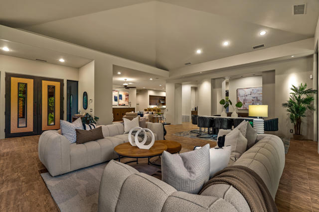 79200 Jack Rabbit Trail, La Quinta CA: https://media.crmls.org/mediaz/fcb88688-eab1-4801-b737-ffa59b2dd70c.jpg